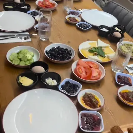 1881 Ata Konagi Accommodatie bij particulieren